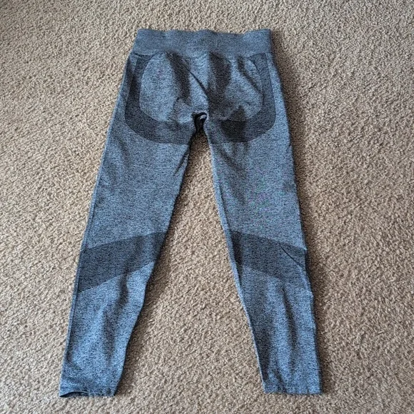 Victoria's Secret Heather Gray Leggings - Picture 2 of 4